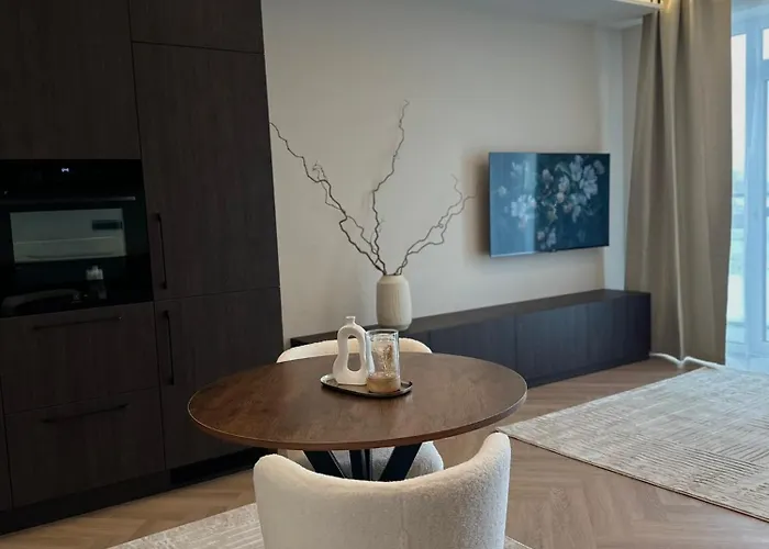 Апартаменты By The River