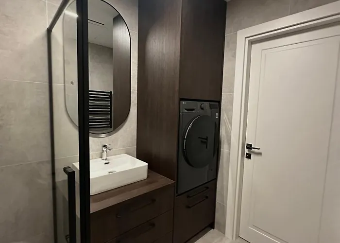 Апартаменты By The River *